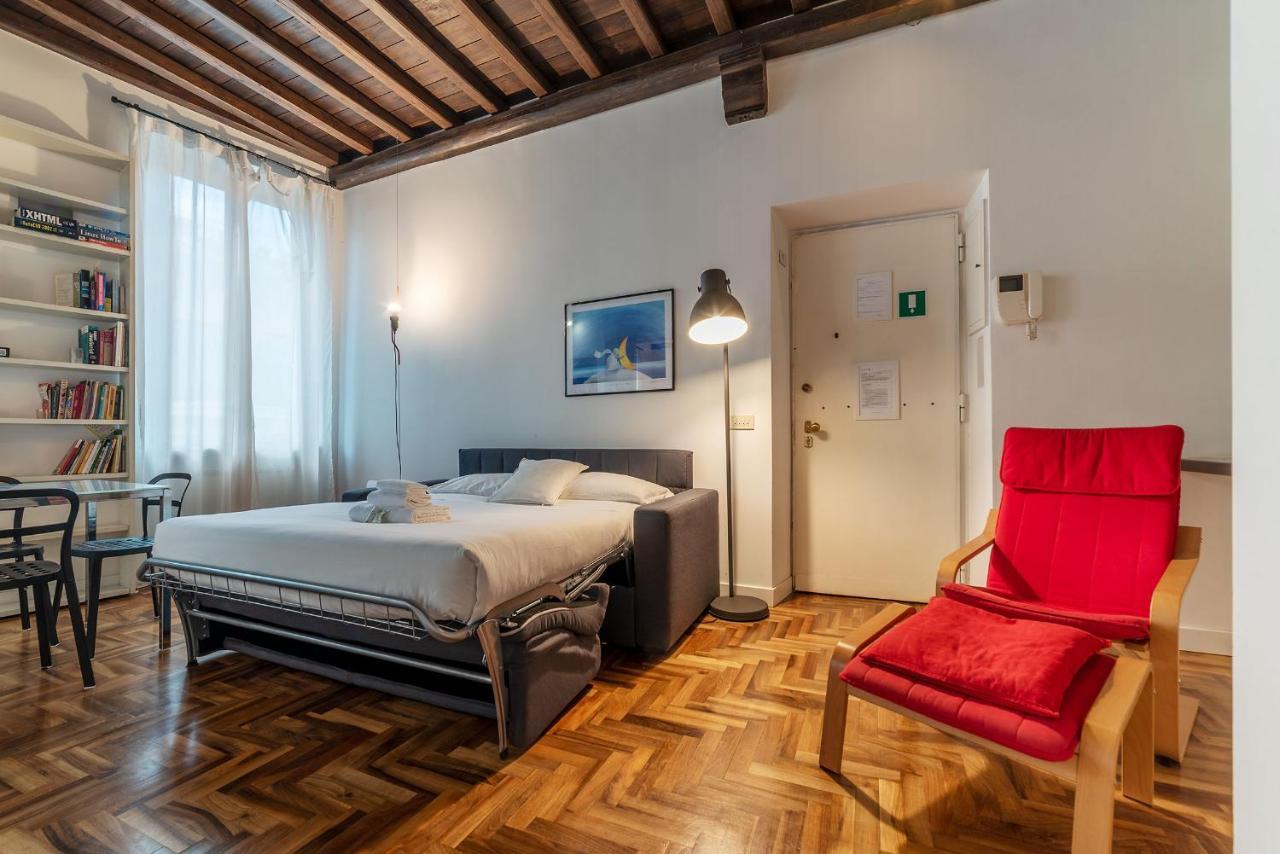 Casa Isabella Al Colosseo - FromhometoRzym Zewnętrze zdjęcie