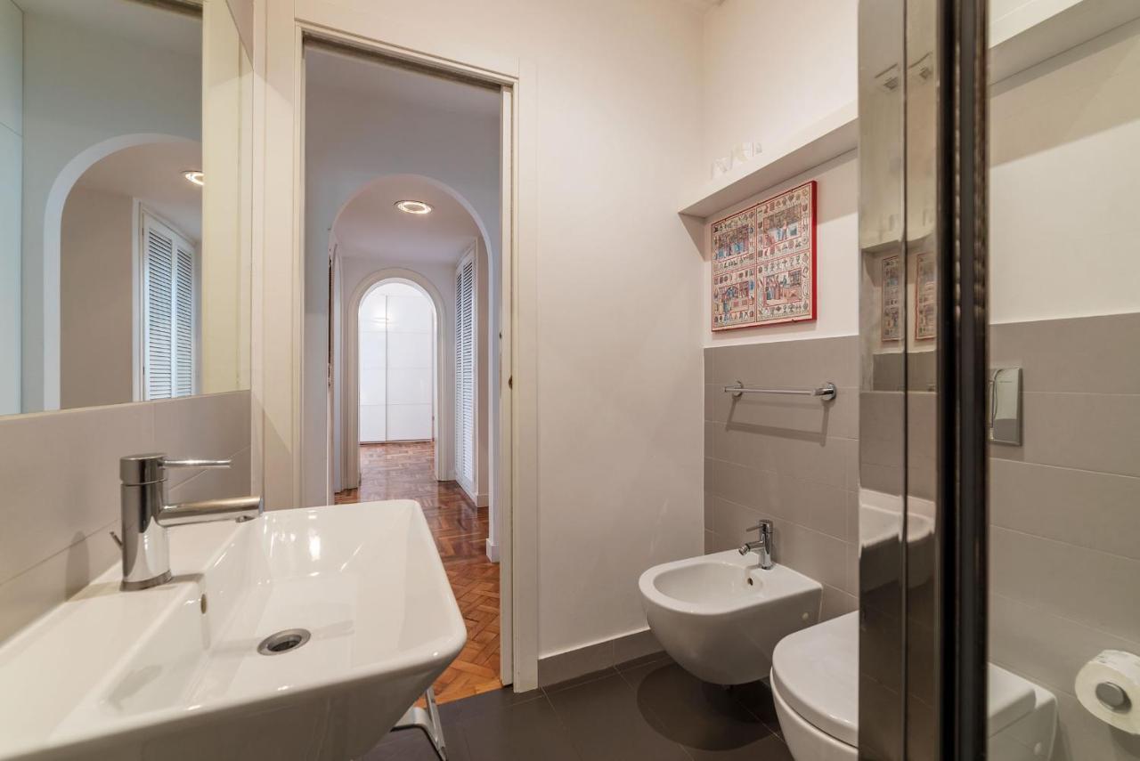 Casa Isabella Al Colosseo - FromhometoRzym Zewnętrze zdjęcie